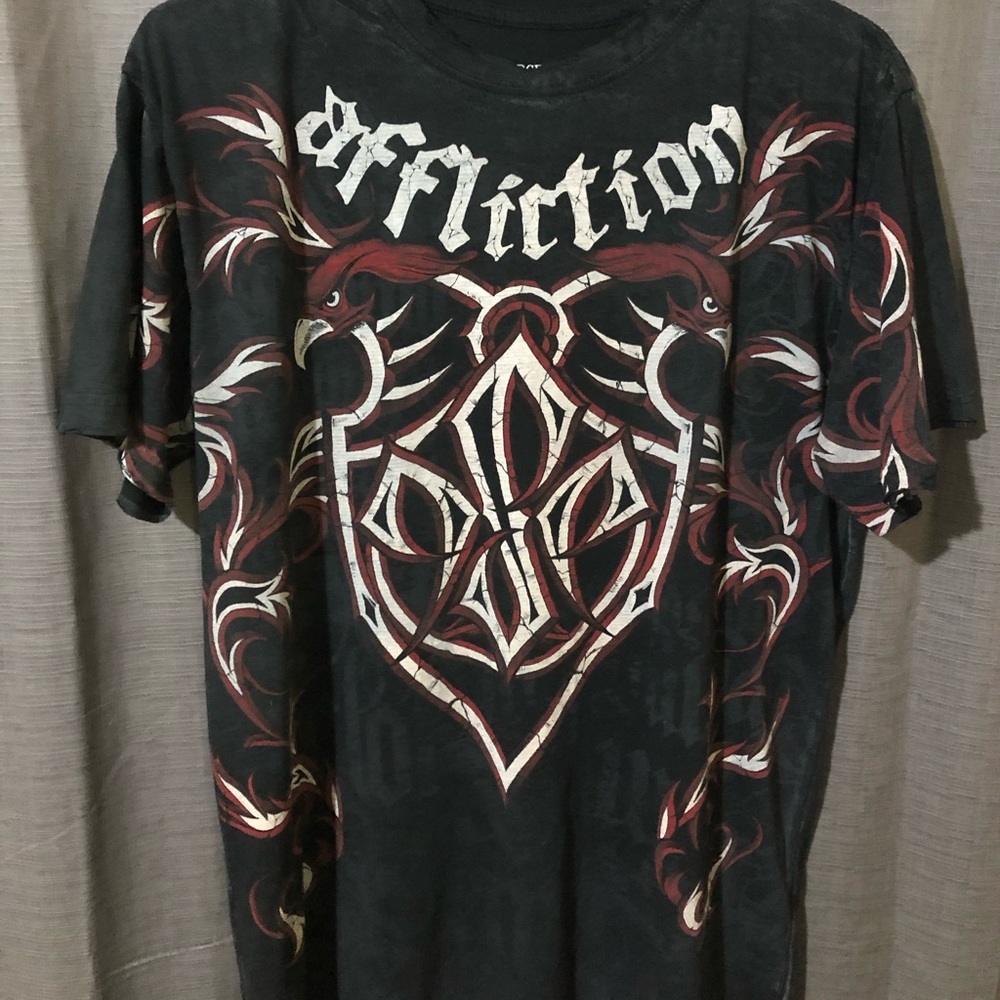 Men’s Affliction shirt